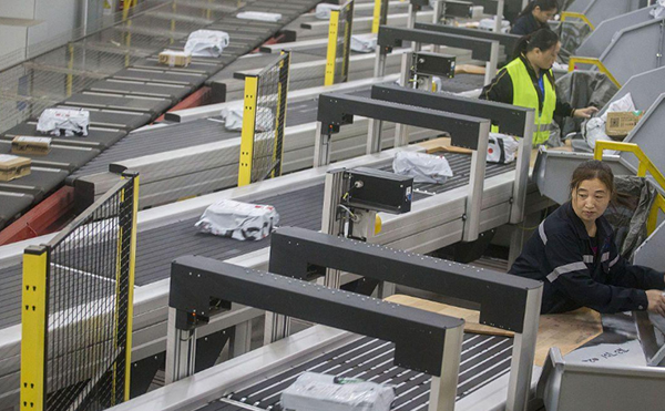 快递包裹分拣机,物流分拣设备,快递包裹自动分拣机,高臻智能