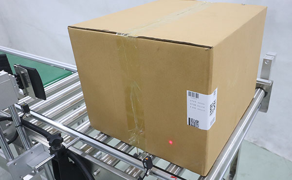 实时打印贴标机,打印贴标机,全自动贴标机生产厂家,高臻智能